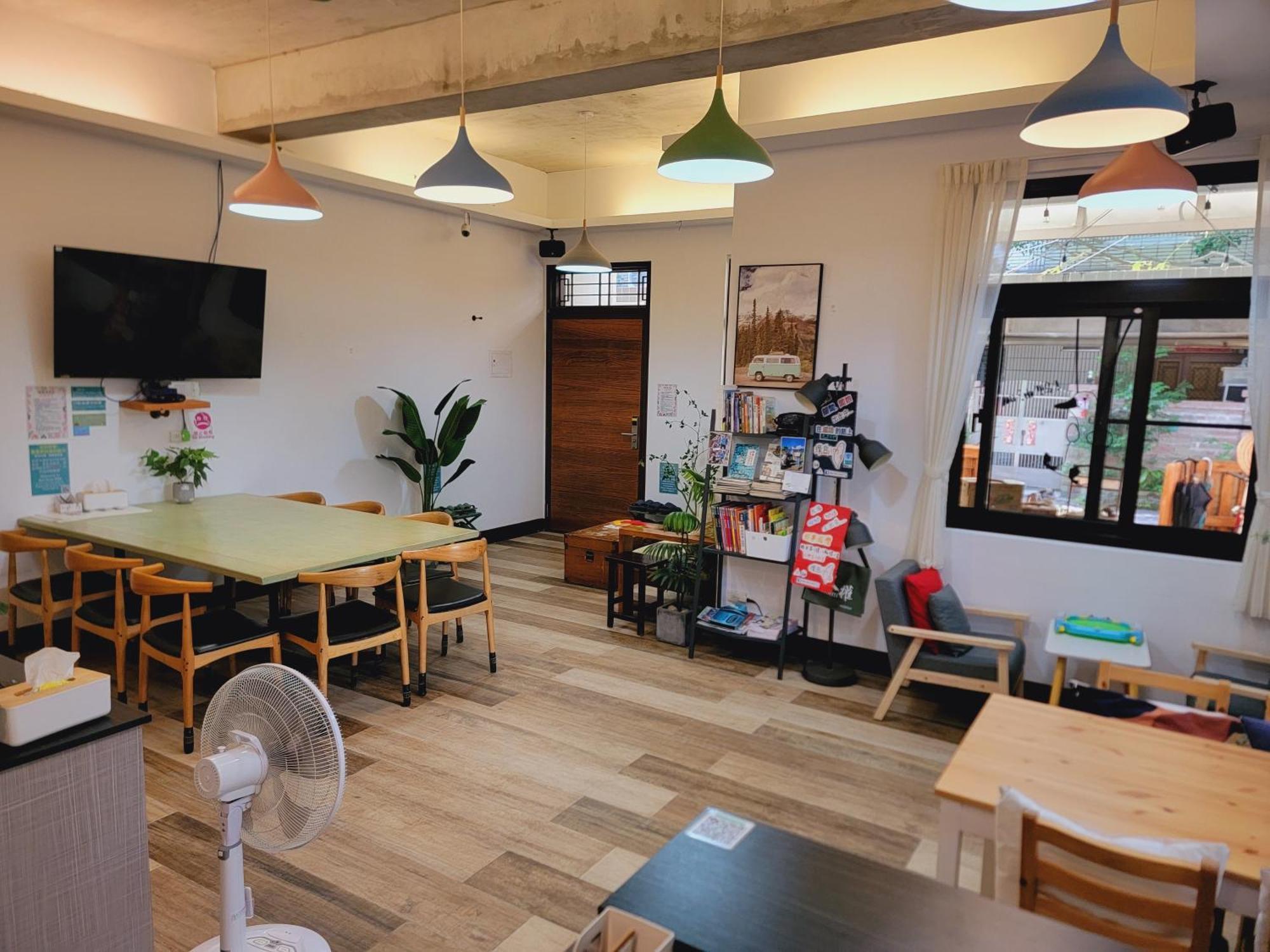Red Rose B&B漫楓宿民宿 桃園市民宿110號 Longtan Exterior photo